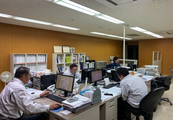 一生懸命、仕事をしております。